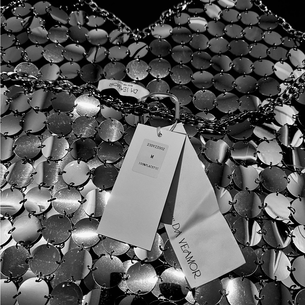 DA VEAMOR Silver Sequin Dress, NWT, size Large - Picture 10 of 14